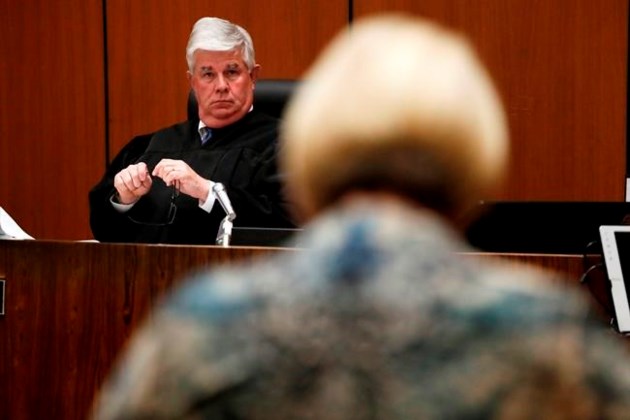 Polanski victim arrives at Los Angeles court