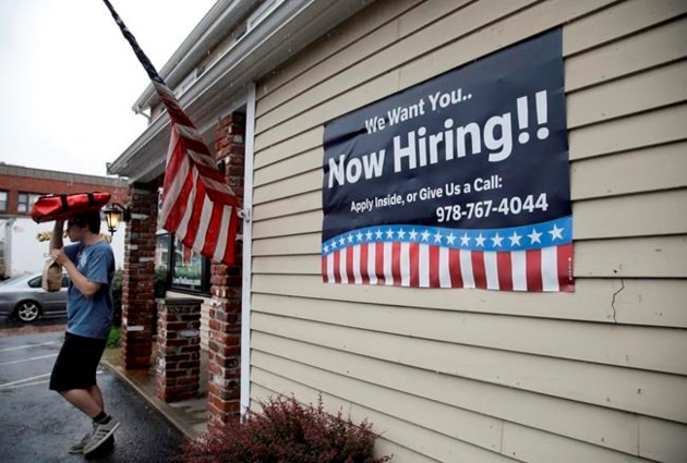US Jobless Claims Rise Last Week, Showing Hurricane Effects