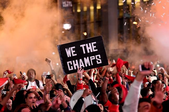 Raptors end Warriors' reign to win Canada's first NBA title - Chicago  Sun-Times