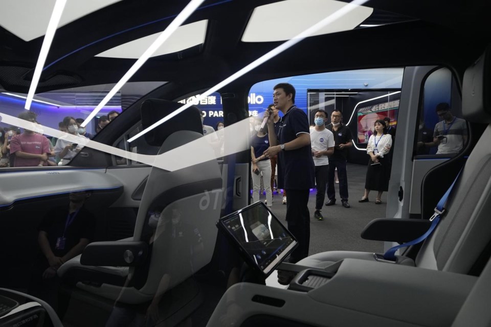 Edmunds highlights top car-tech trends from CES 2024