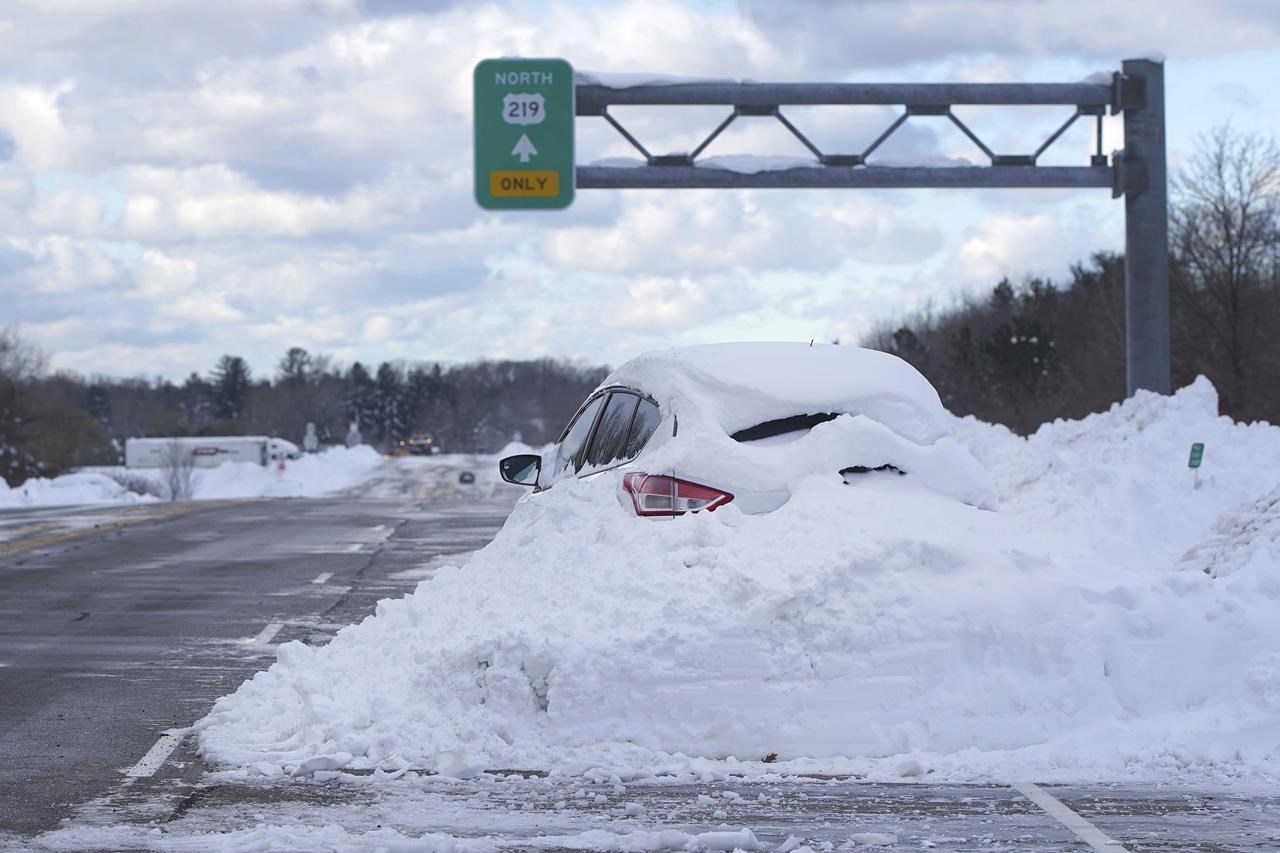 Sunday's Historic Snowy Game Is Why Buffalo Has the NFL's Worst and Most  Awesome Weather