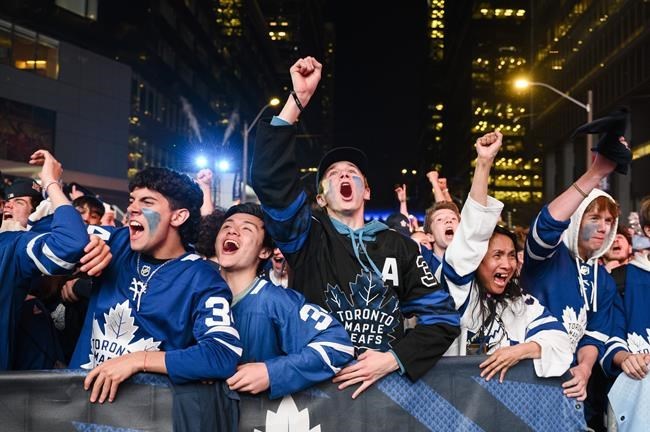 Who are Toronto Maple Leafs fans?