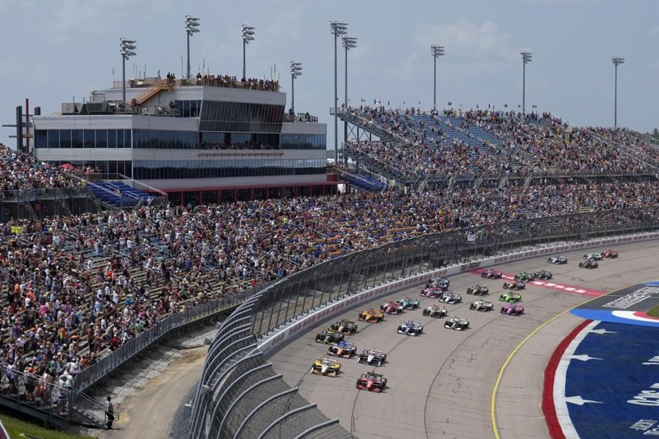 josef-newgarden-continues-indycar-oval-dominance-with-win-at-iowa-speedway-vancouver-is-awesome