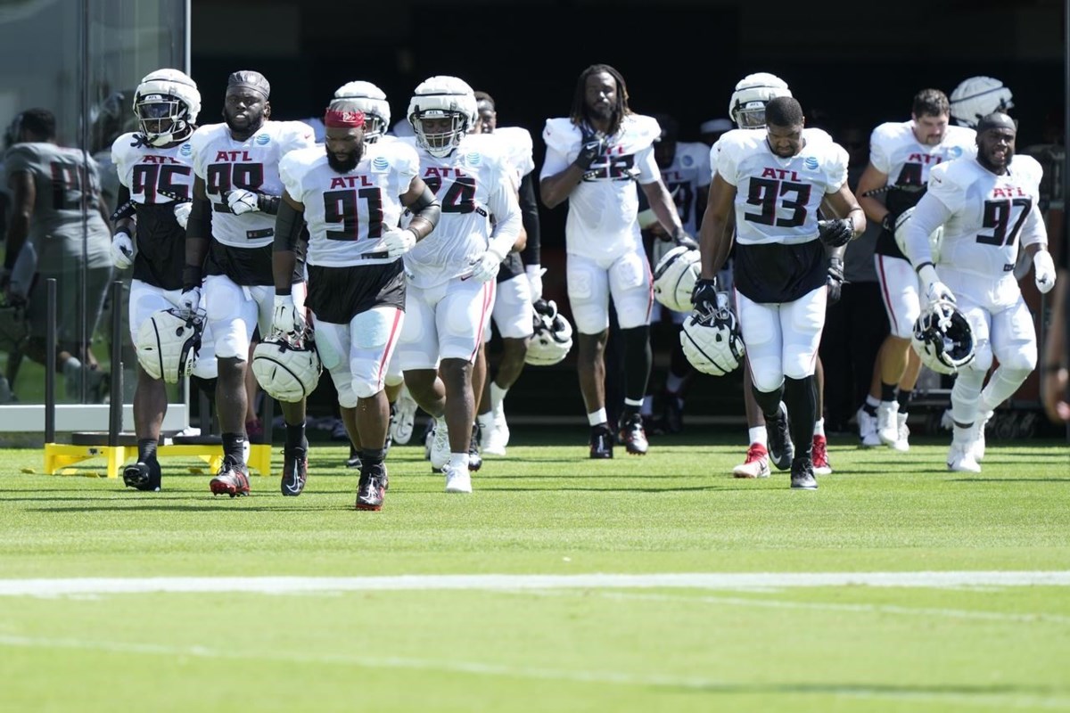 Falcons Rookie CB Clark Phillips III Carted Off With Leg Injury During ...