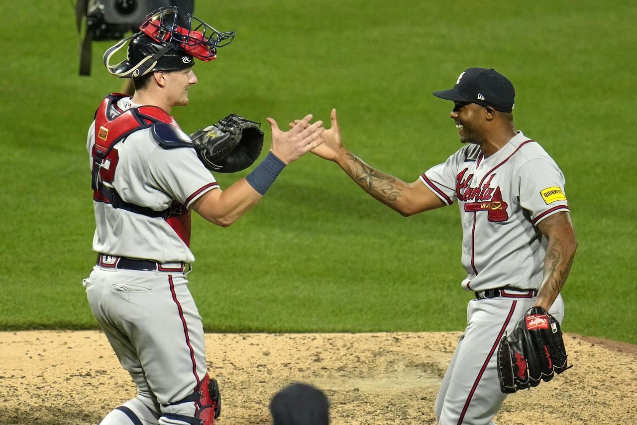 Olson drives in 5 with 2 HRs, including go-ahead shot, as Braves sweep  Brewers 8-6