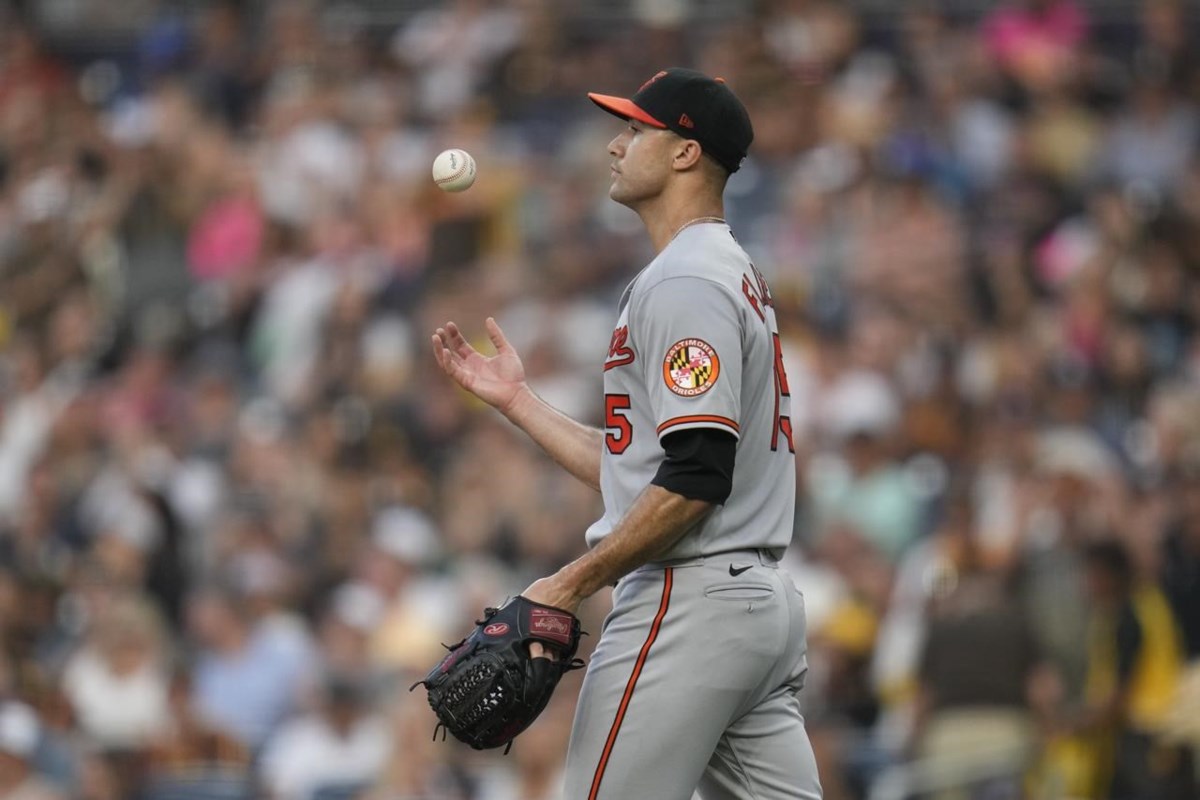 Mullins' 11th-inning sacrifice fly lifts Orioles over Rays after