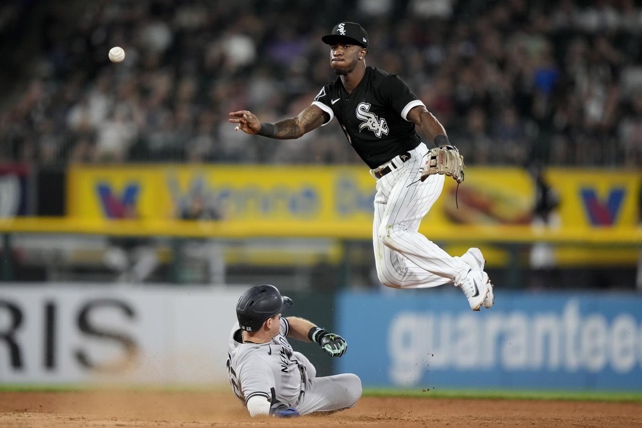 White Sox shortstop Tim Anderson to have surgery on finger, out