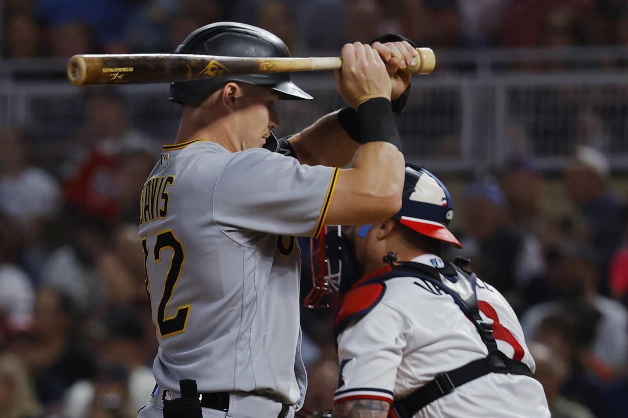 Walker and Thompson help the Cardinals knock off the Pirates 6-4 to avoid  sweep