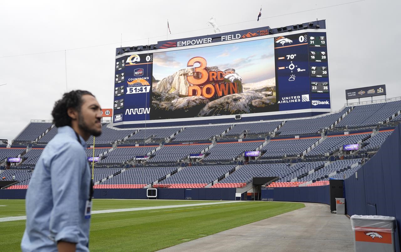 Broncos vs Vikings  Empower Field at Mile High