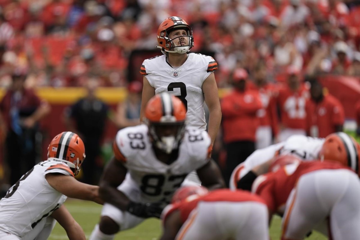 Rookie Kicker Among Cleveland Browns Standouts in Victory over