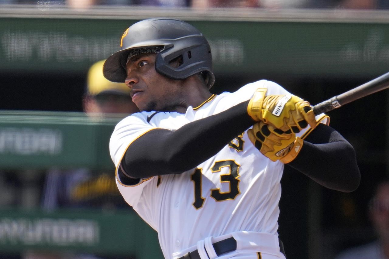 Ke'Bryan Hayes hits 3-run home run in the 9th, lifts Pirates over