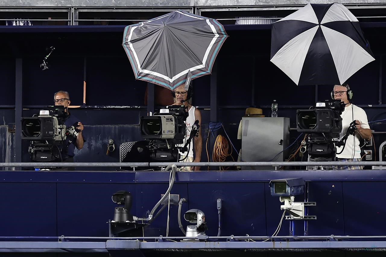 Cameraman at Yankee Stadium injured by wild throw from Orioles shortstop Gunnar  Henderson