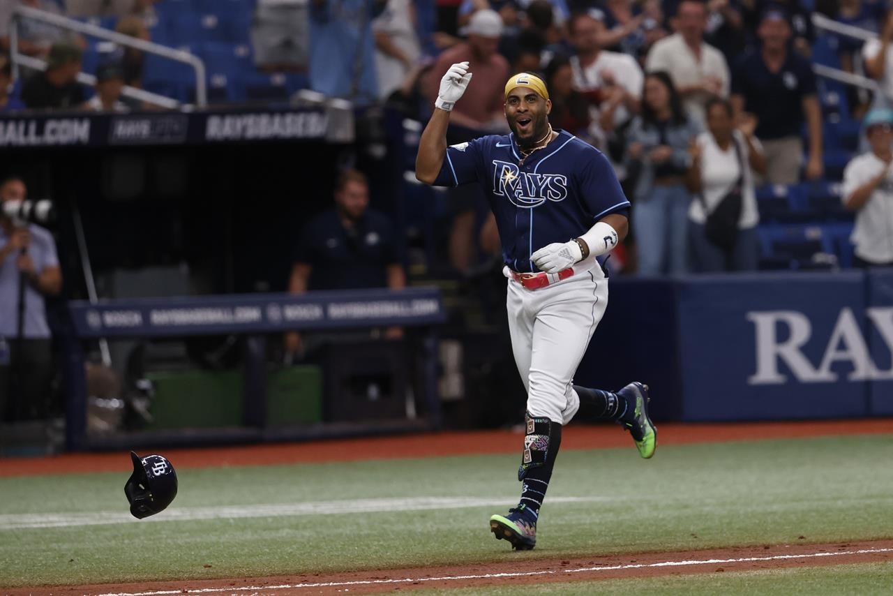 Rays miss chance to clinch, lose 2-1 as Guardians rally late 