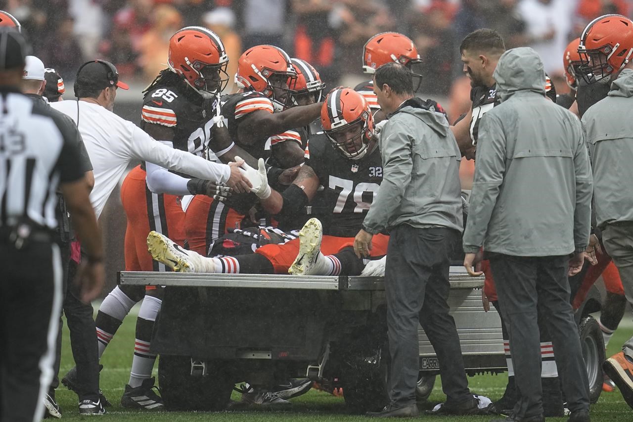 Browns roll to 24-3 season-opening win over Bengals