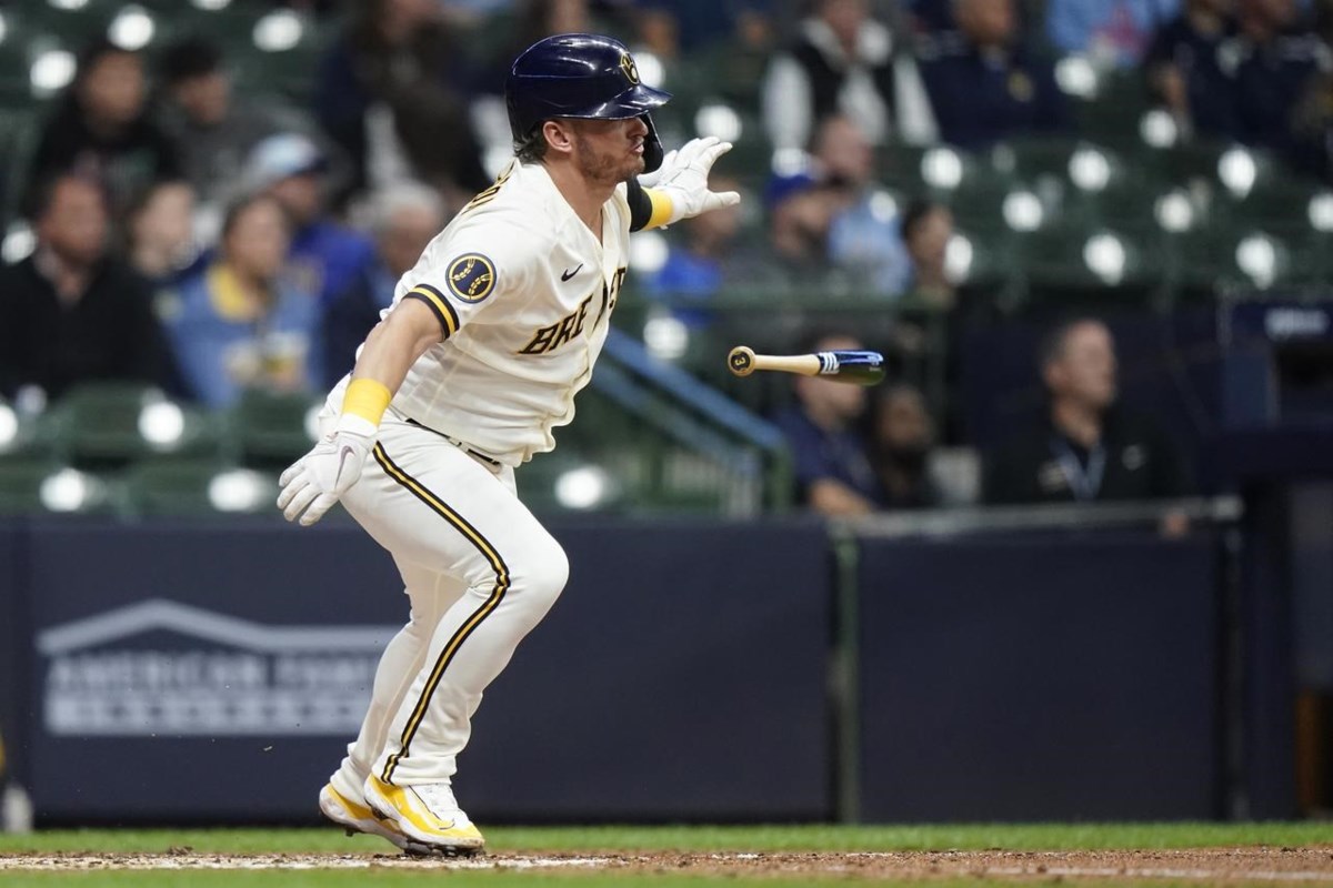 Brewers' Corbin Burnes tosses eight no-hit innings in loss to Yankees