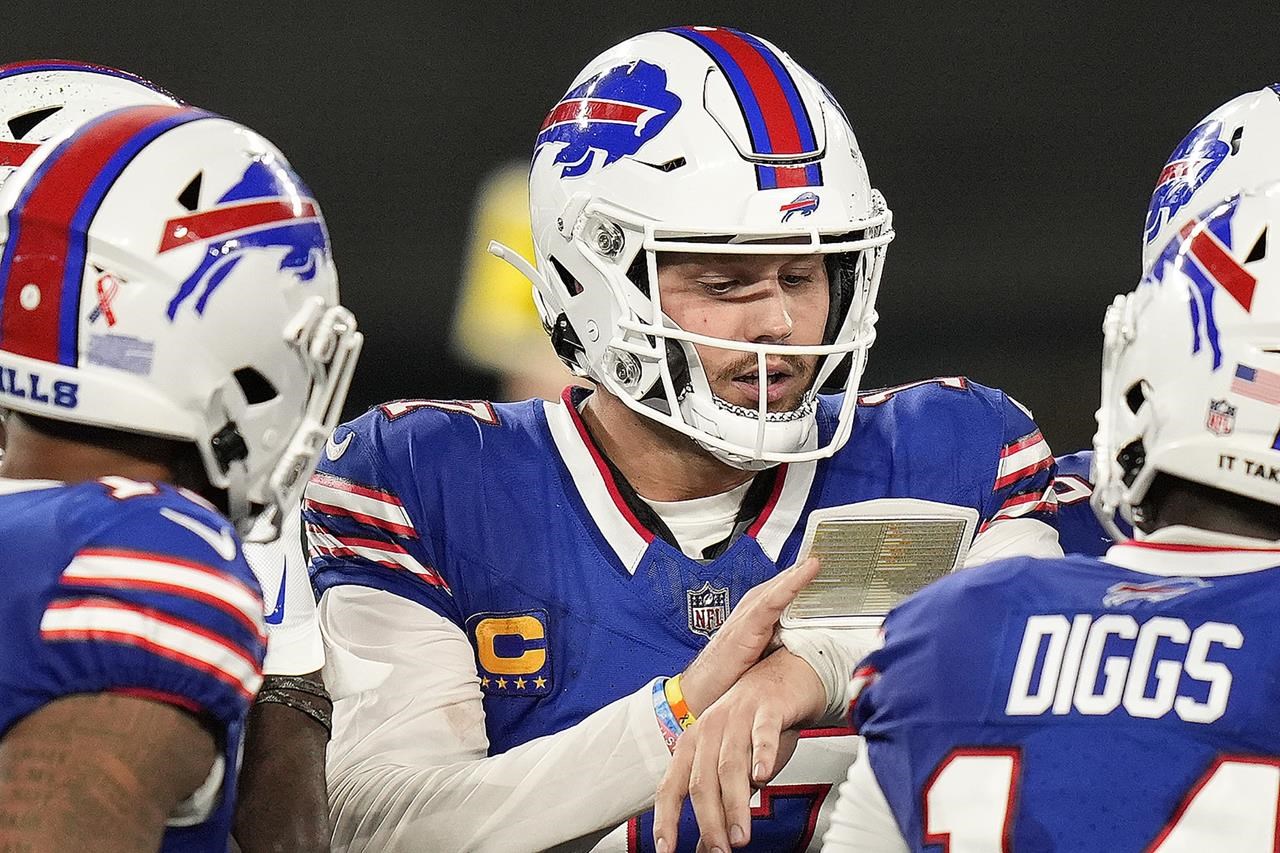 Bills QB Josh Allen to miss practice, listed day to day