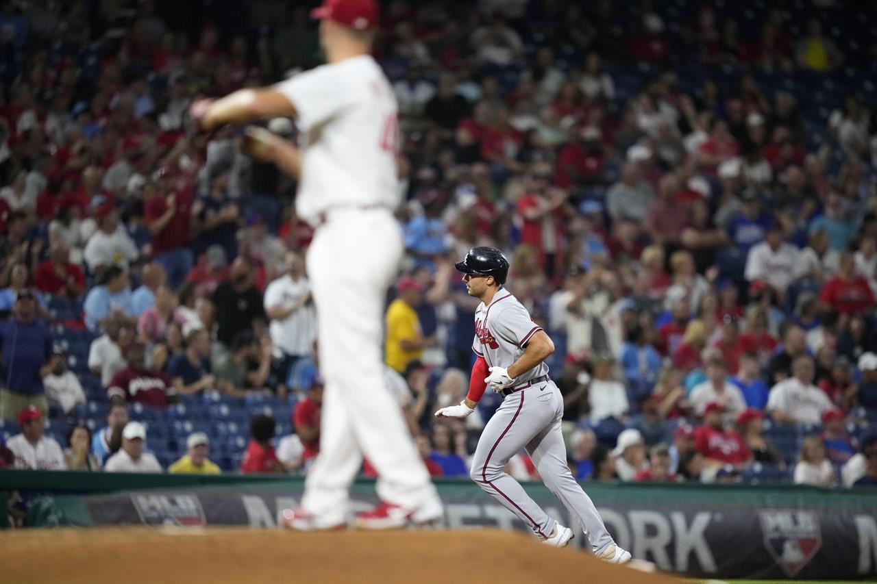 Andruw Jones congratulates Braves slugger Matt Olson on tying his  single-season home run record