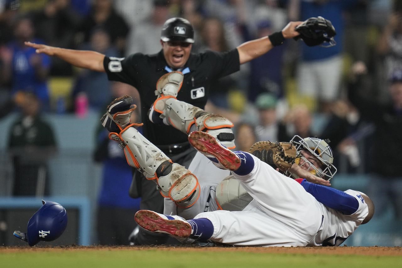 Blue Jays' Springer drives in winning run in 10th inning in walkoff victory  vs. Tigers