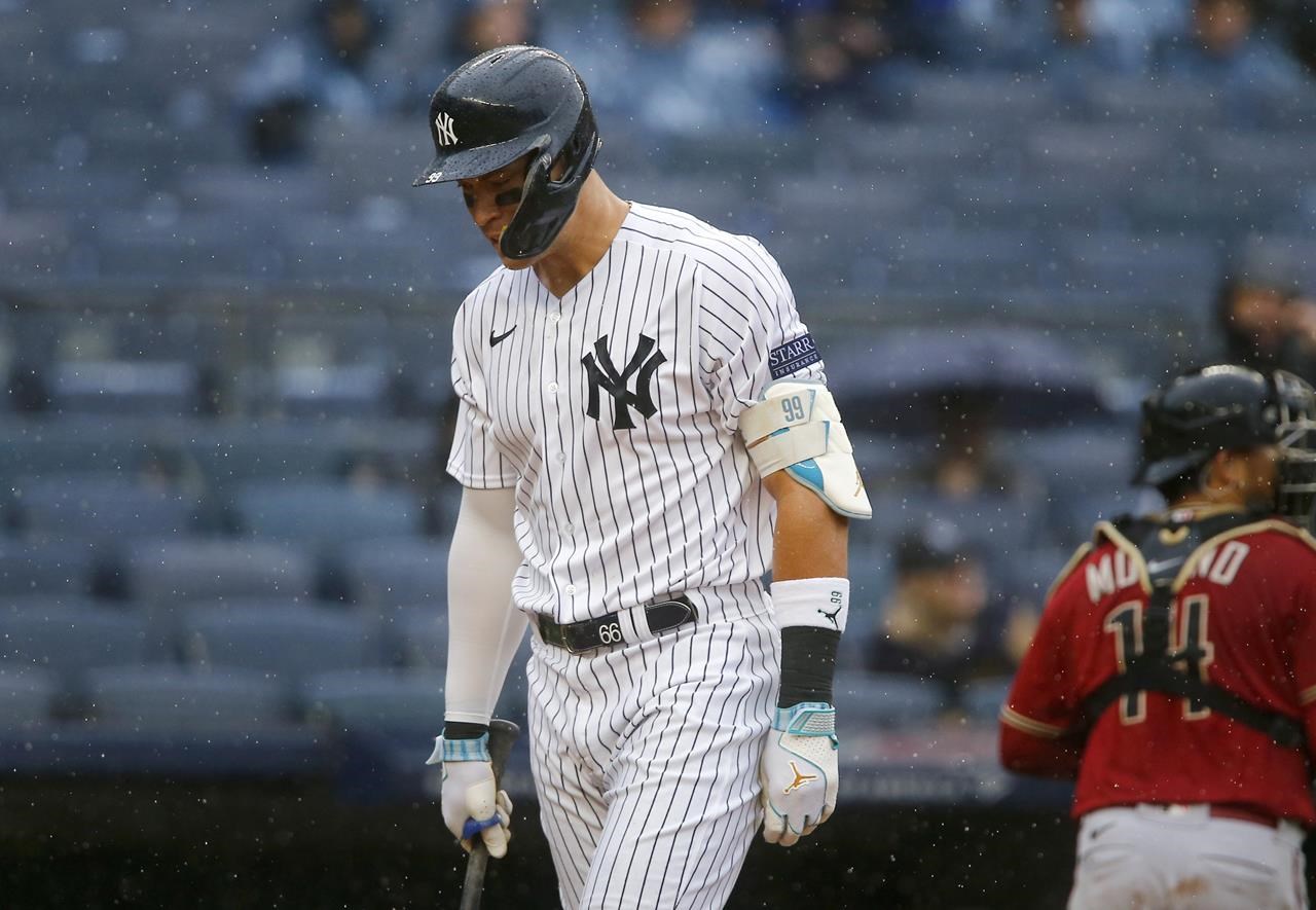 Abreu's double lifts Yankees in 10th to give New York a two-game sweep