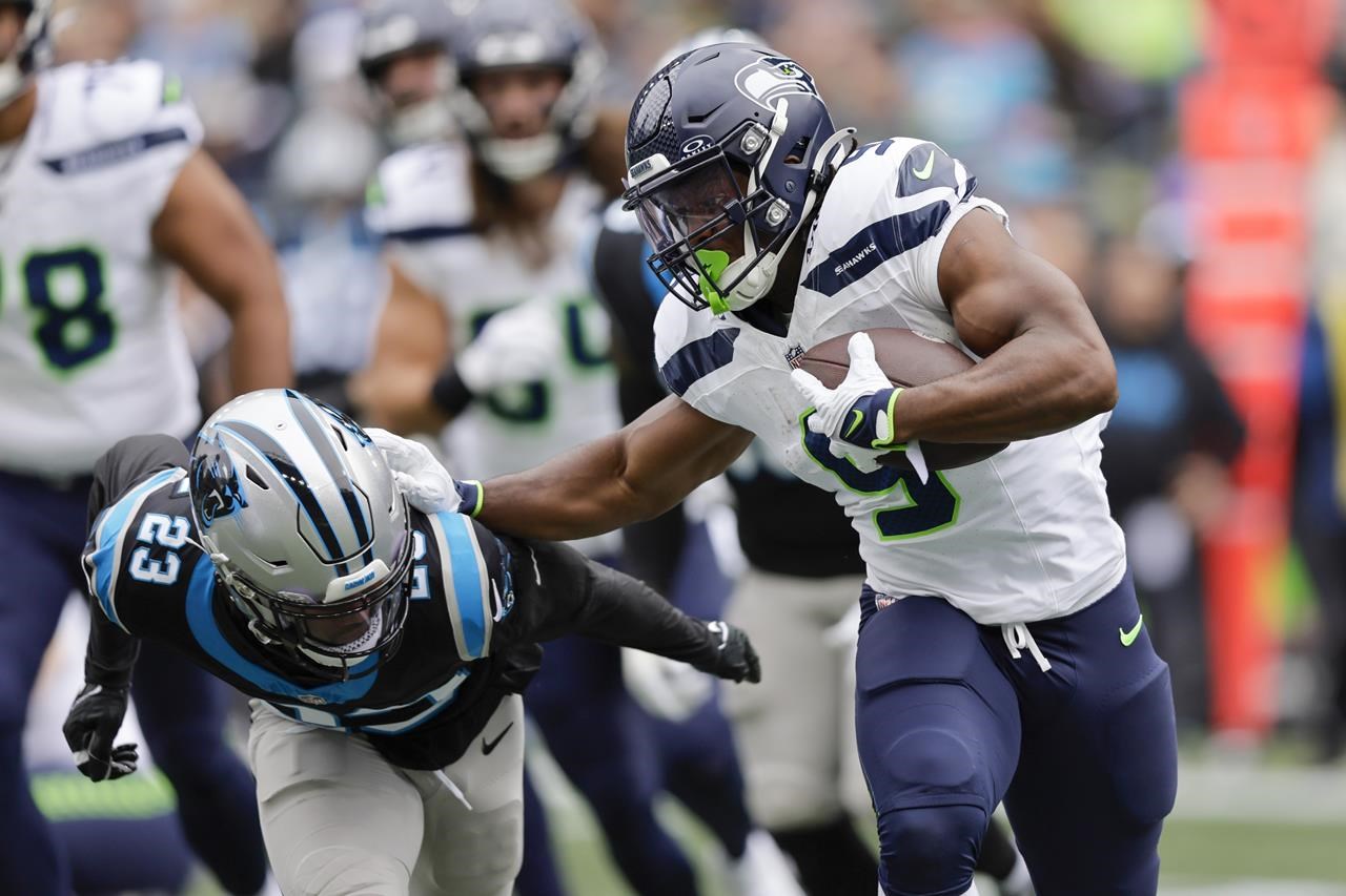 Kenneth Walker runs Seahawks to 37-27 win over Panthers