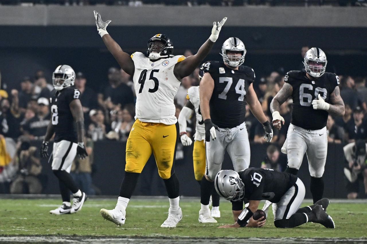 Pittsburgh Steelers' Kenny Pickett in spotlight in second season