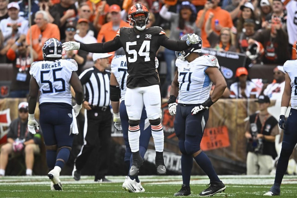 Titans total 94 yards of offense, their lowest in 49 years, in loss to  Browns, World