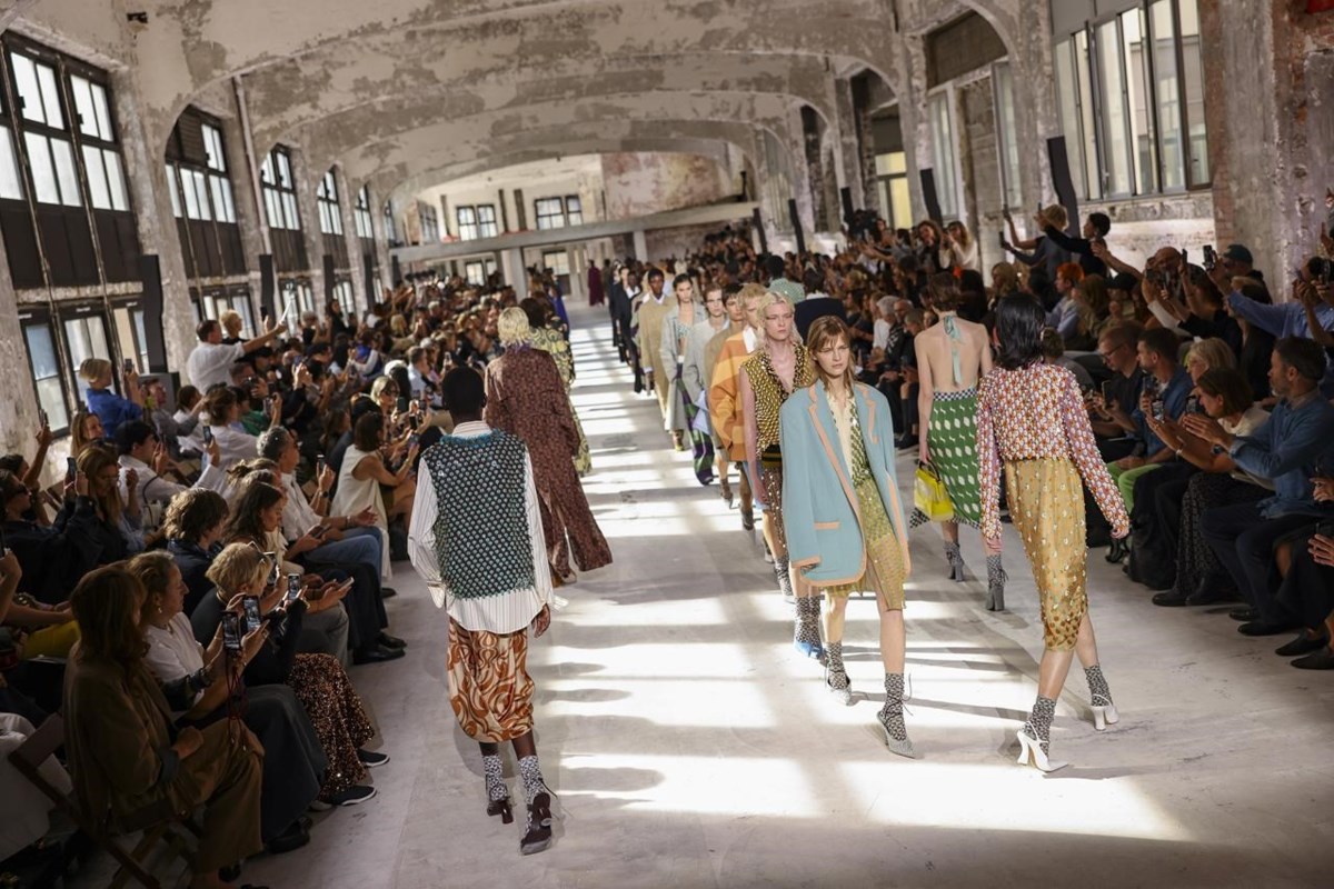 Futurism Is Fashionable: Louis Vuitton Reimagines the Catwalk at