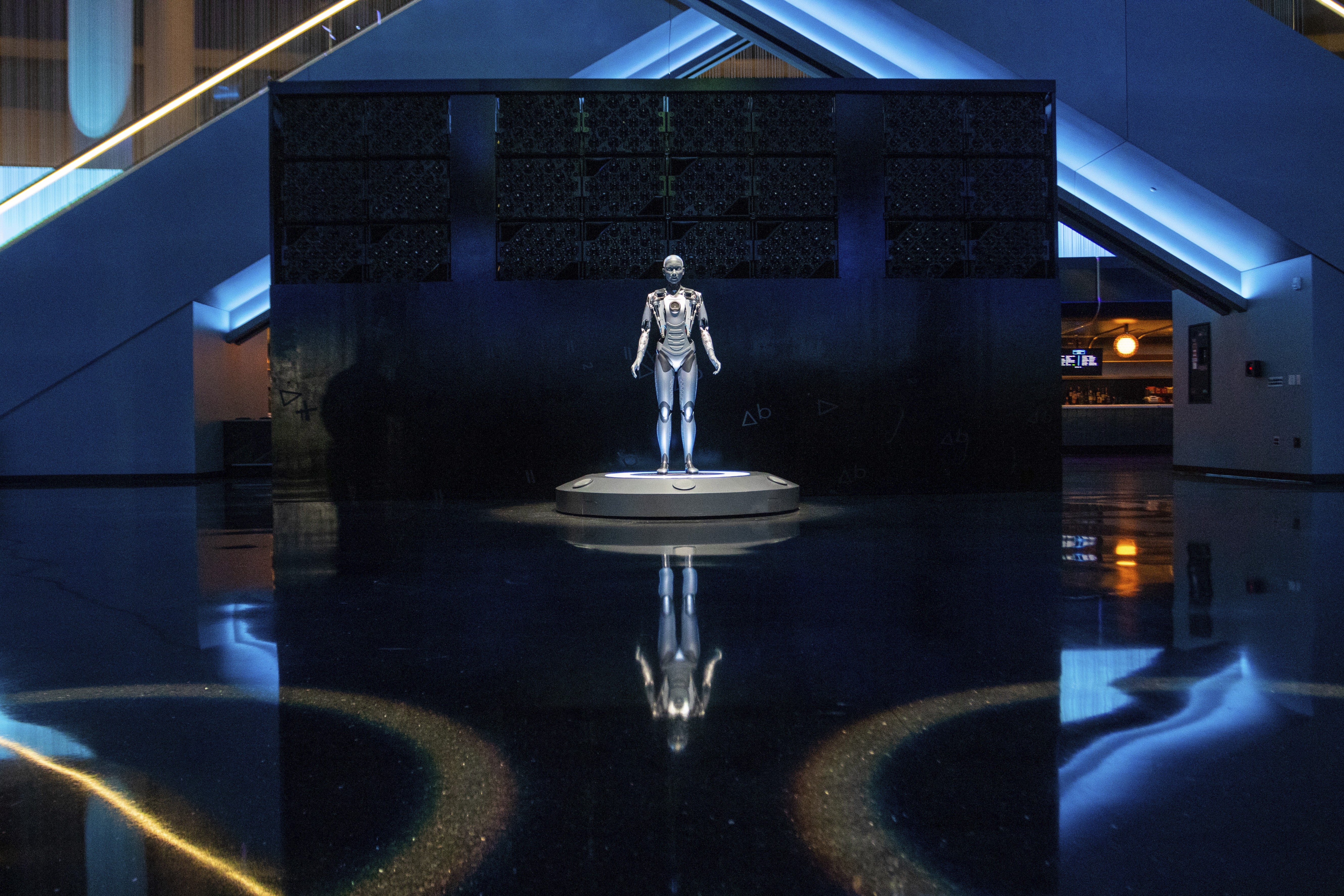 U2 concert uses stunning visuals to open massive Sphere venue in Las Vegas