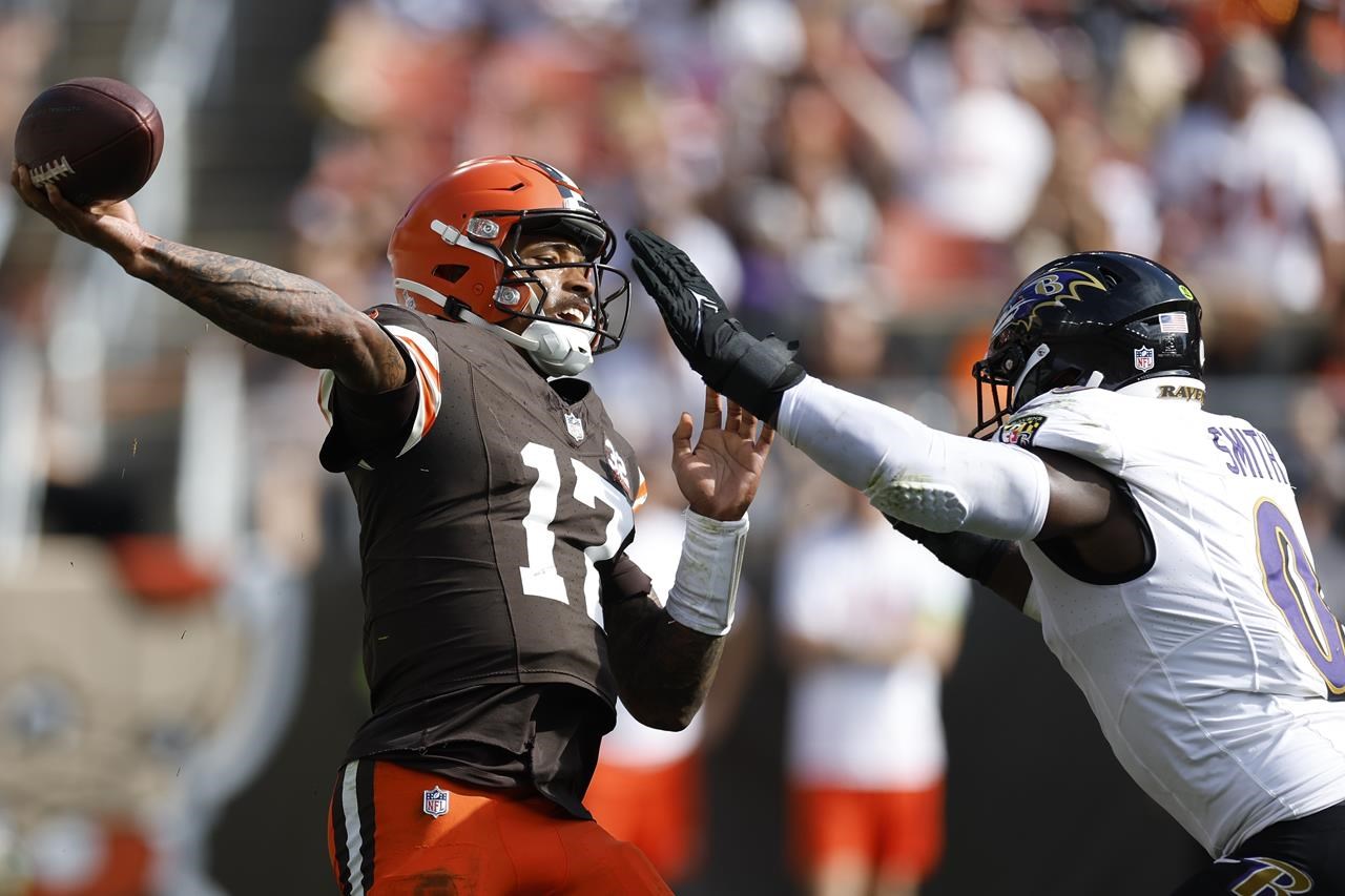 Watson debuts for Browns; Jets' Wilson injures right knee