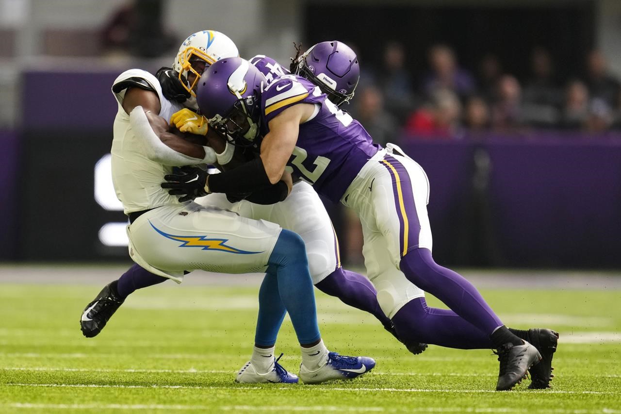 Vikings players react after first win of season, 21-13 at Carolina 