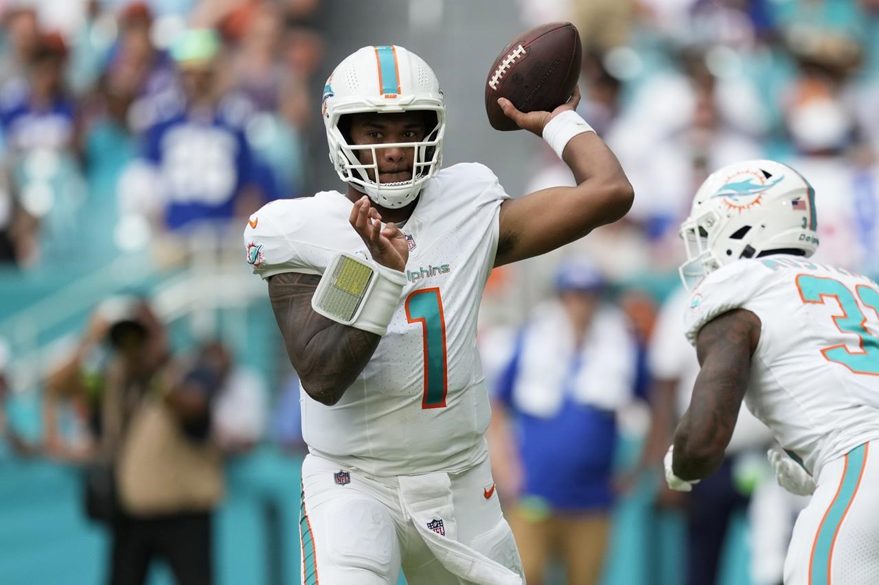 Tua Tagovailoa injury update: Dolphins' Mike McDaniel won't commit to QB  playing vs. Bills in 2023 NFL playoffs