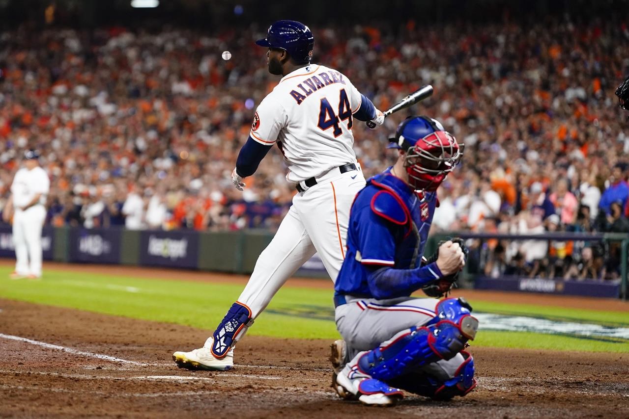 Yordan Alvarez gets 4 strikes in AB during Astros win