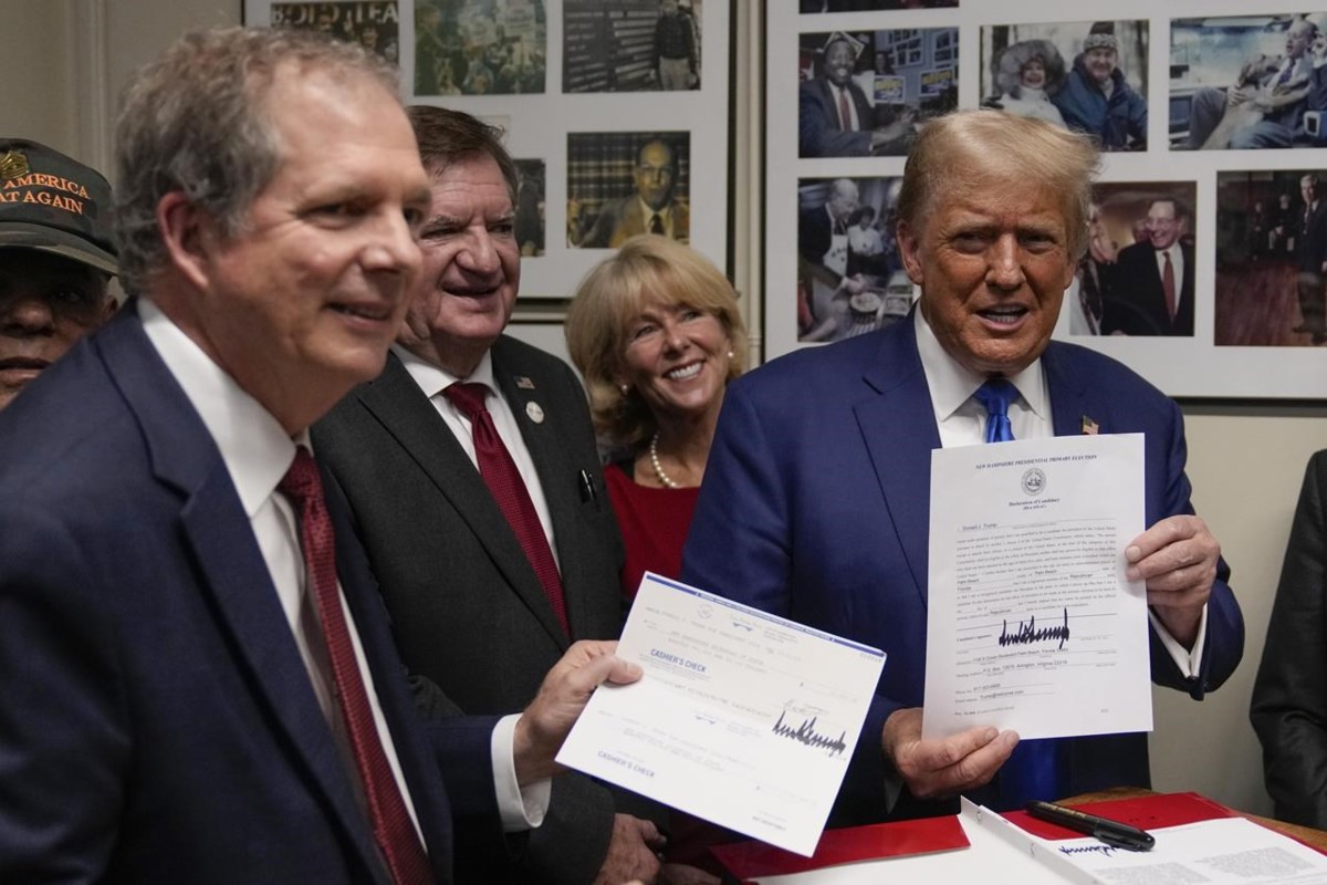 Trump files for New Hampshire presidential primary in person ahead of