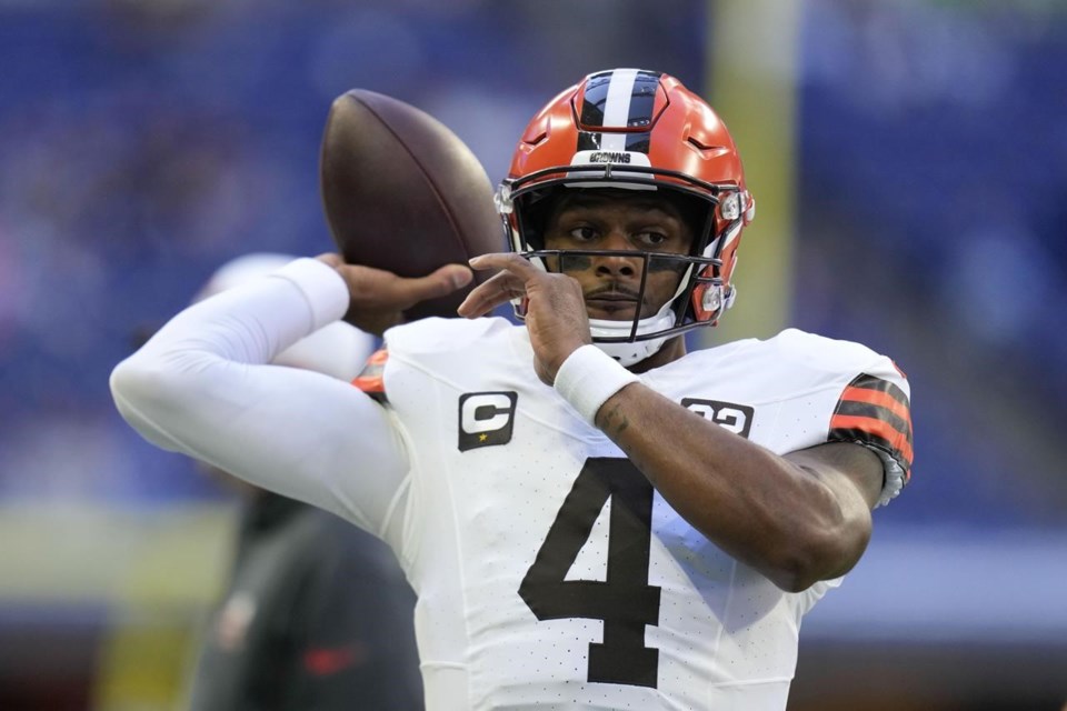 Browns QB Deshaun Watson not practicing again with injury; signs