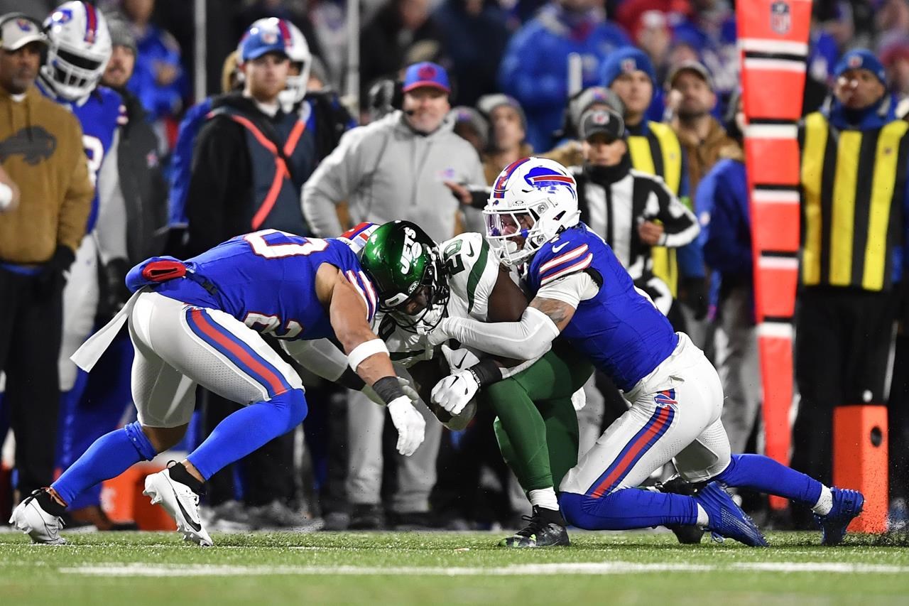 Chiefs have 49-yard go-ahead TD called back by penalty, fall 20-17 to  Buffalo