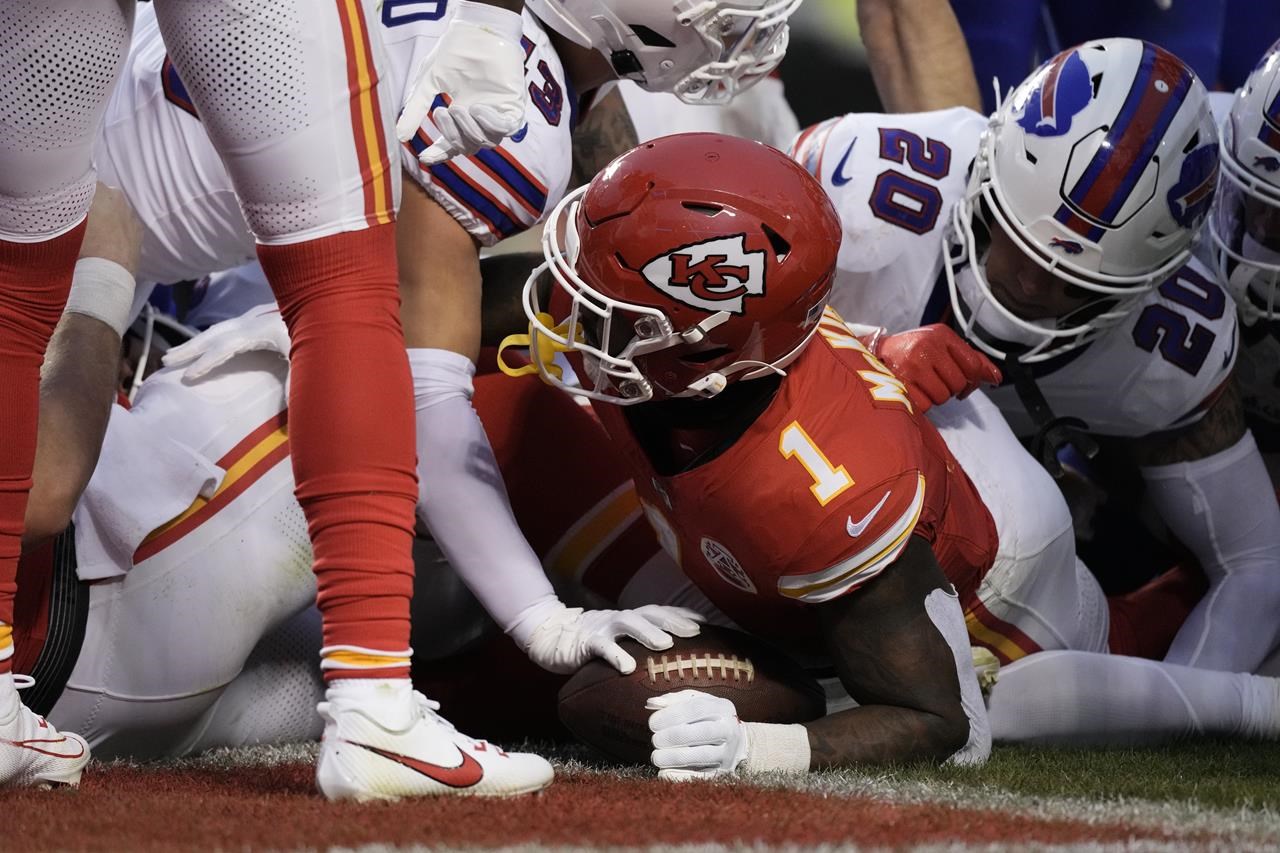 Bills get go-ahead field goal late, take advantage of Chiefs penalty to  hold on for 20-17 win, Newsletter