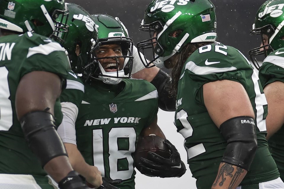 Zach Wilson and the Jets' offense showed some life. Now they've got to  prove it wasn't just a fluke - Prince George Citizen