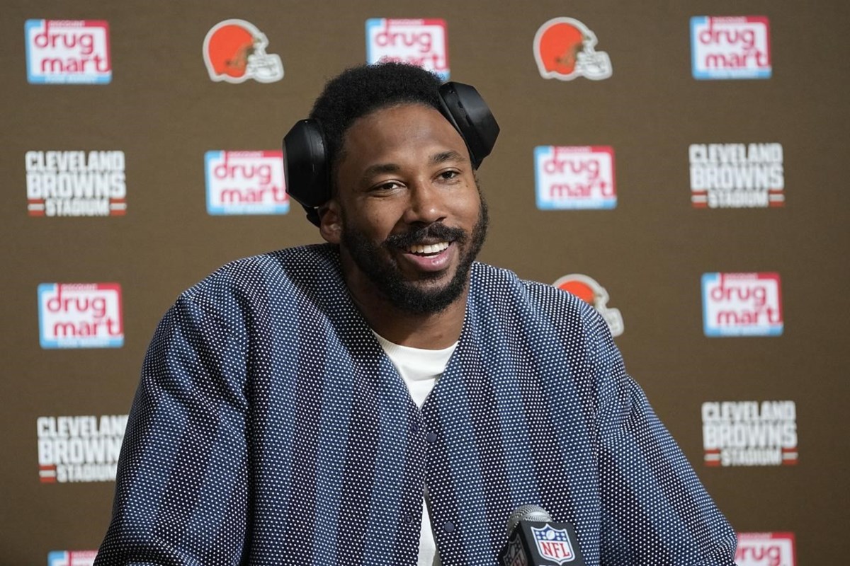 Browns Star Myles Garrett Fined 25000 By Nfl For Criticizing