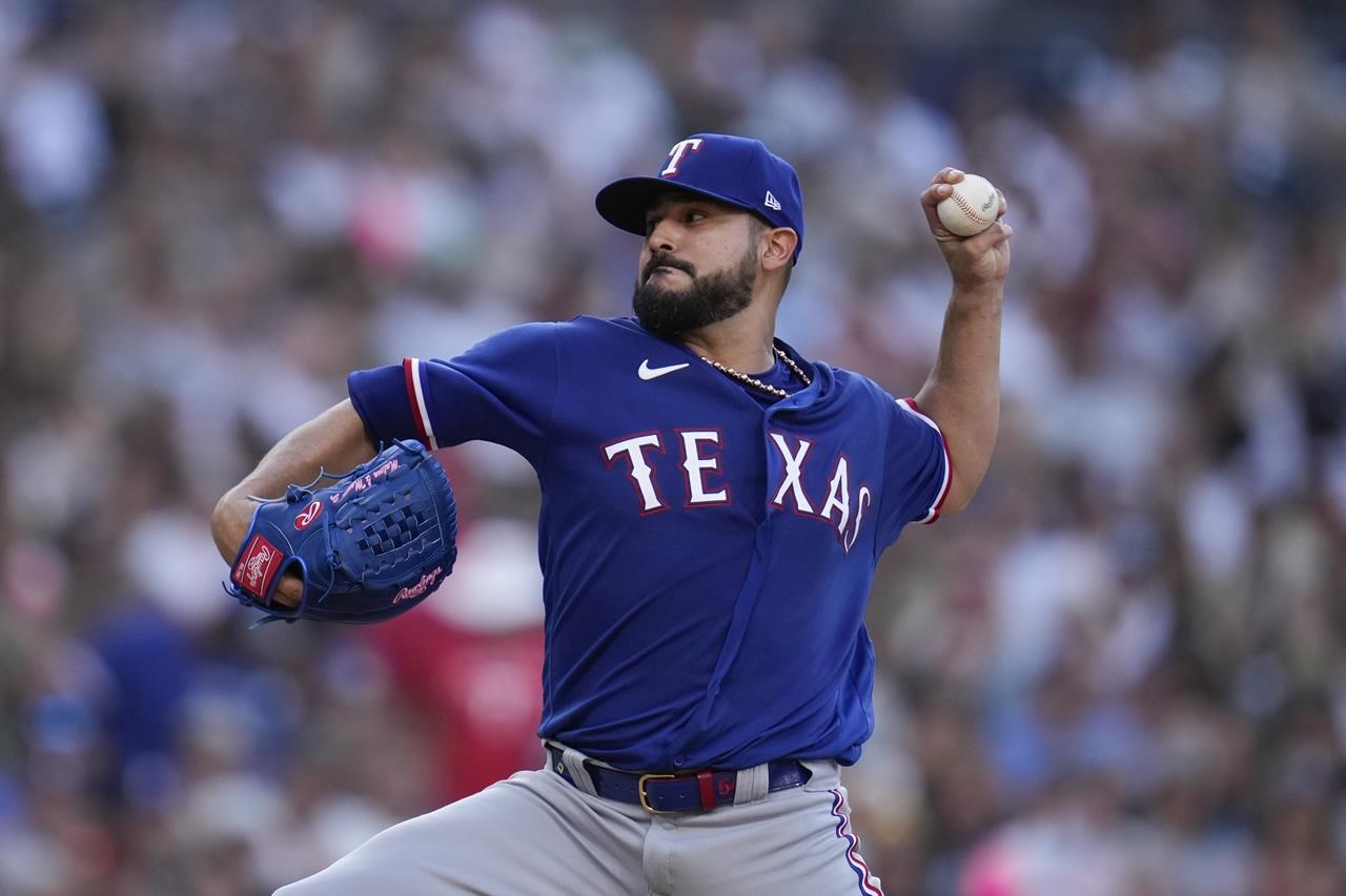 Pirates bolster rotation, agree to terms with veteran lefty Martín Pérez  says an AP source - Victoria Times Colonist