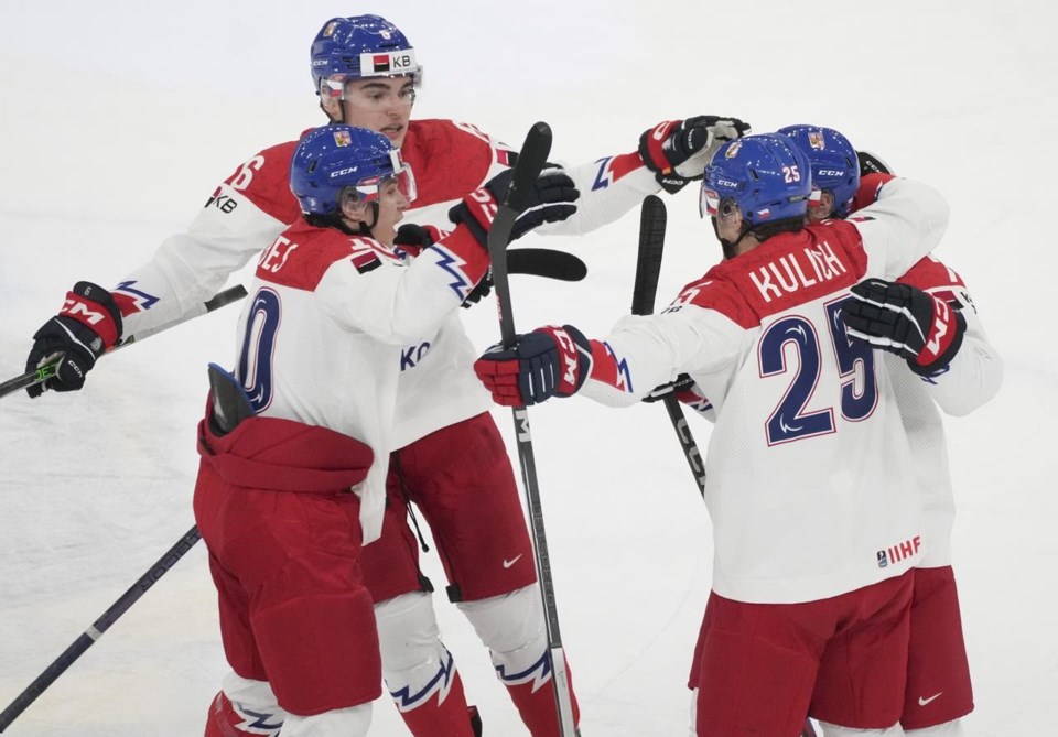 Czechia scores late to eliminate Canada from world juniors - Pique Newsmagazine