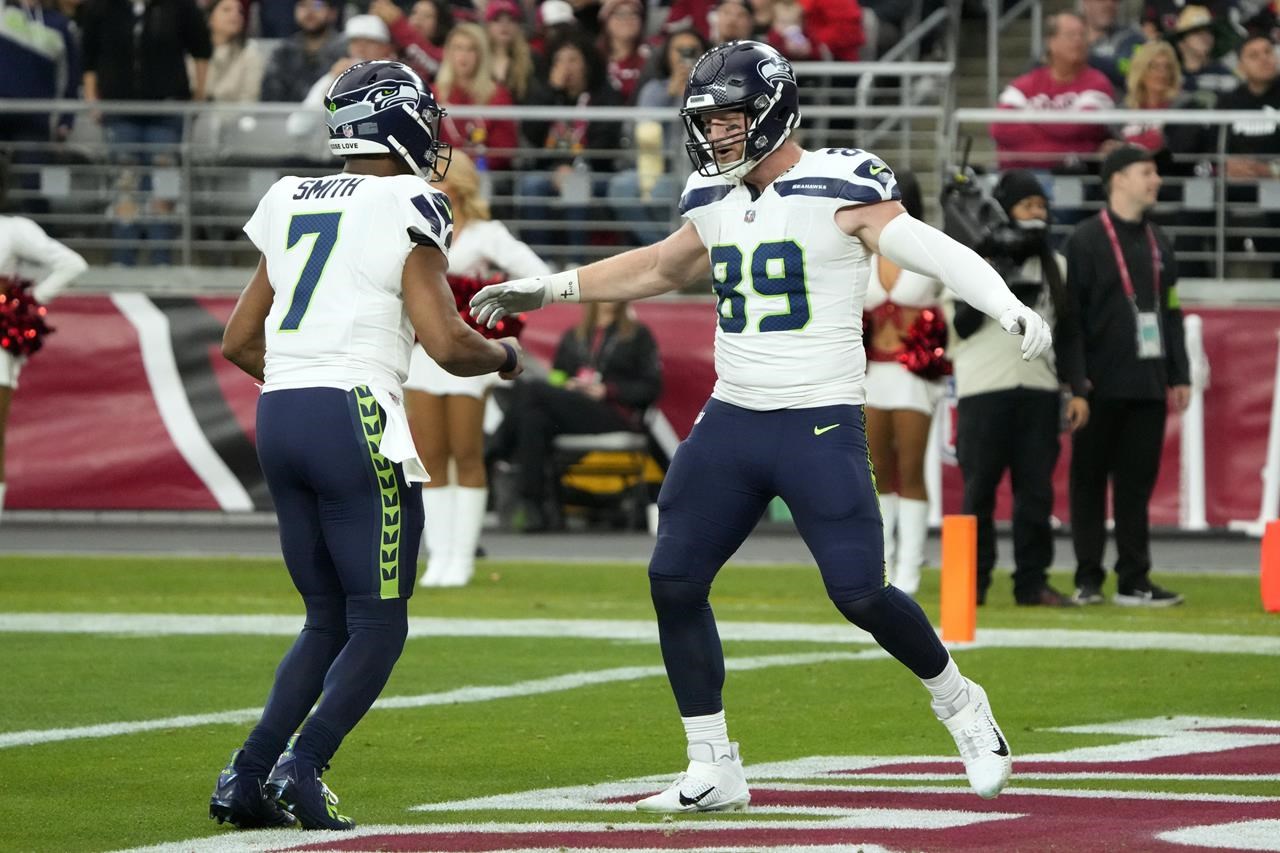 Seahawks rally for 21-20 win over Cardinals, but still miss out on playoffs  after Packers win