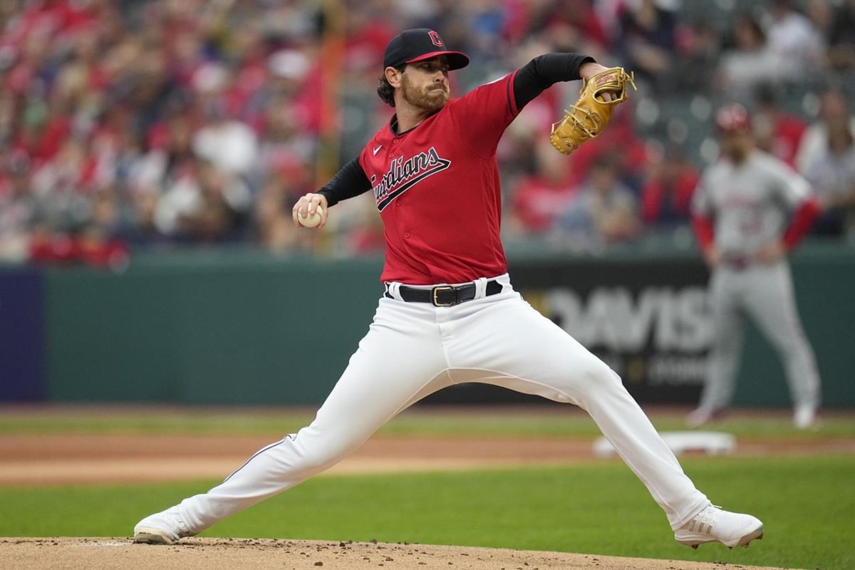 Shane Bieber Avoids Arbitration With Guardians, Agrees To $13,125,000 ...