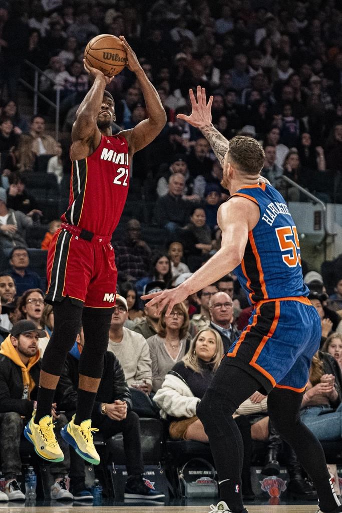 Brunson scores 32 points Knicks win 6th straight and send Heat to