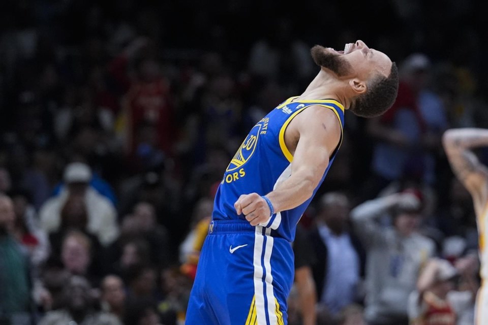 Stephen Curry Scores Season-high 60 Points, Warriors Fall To Hawks In ...