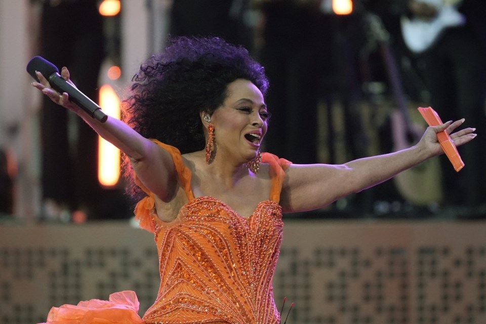 Diana Ross, Eminem and Jack White perform for thousands as former ...