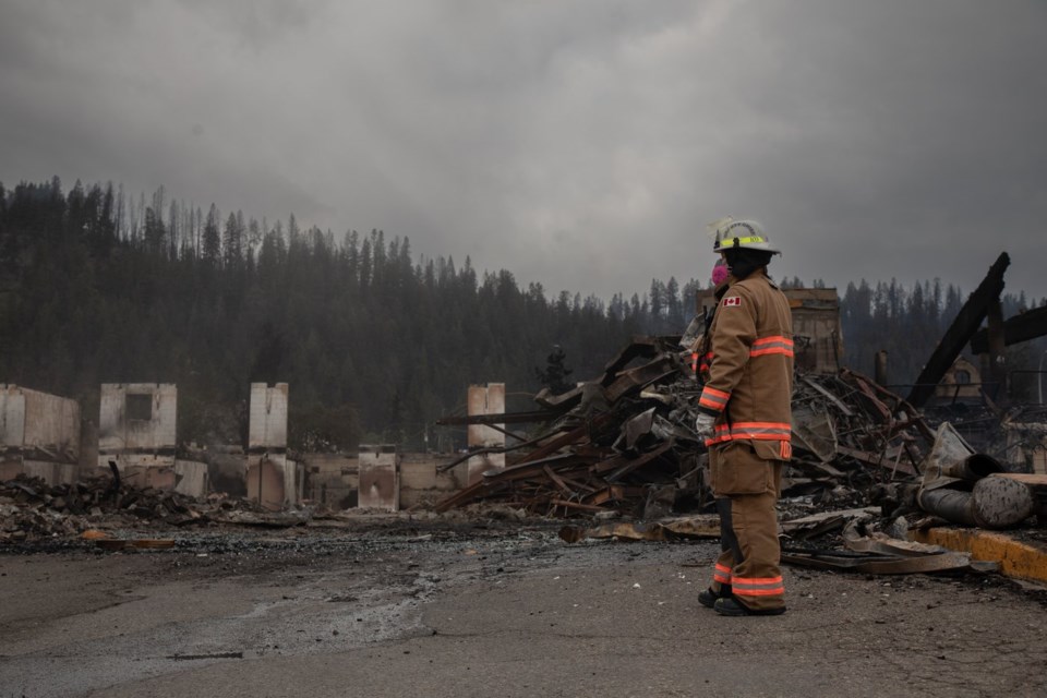 Rotting food and closed highways a concern as Jasper evacuation nears ...