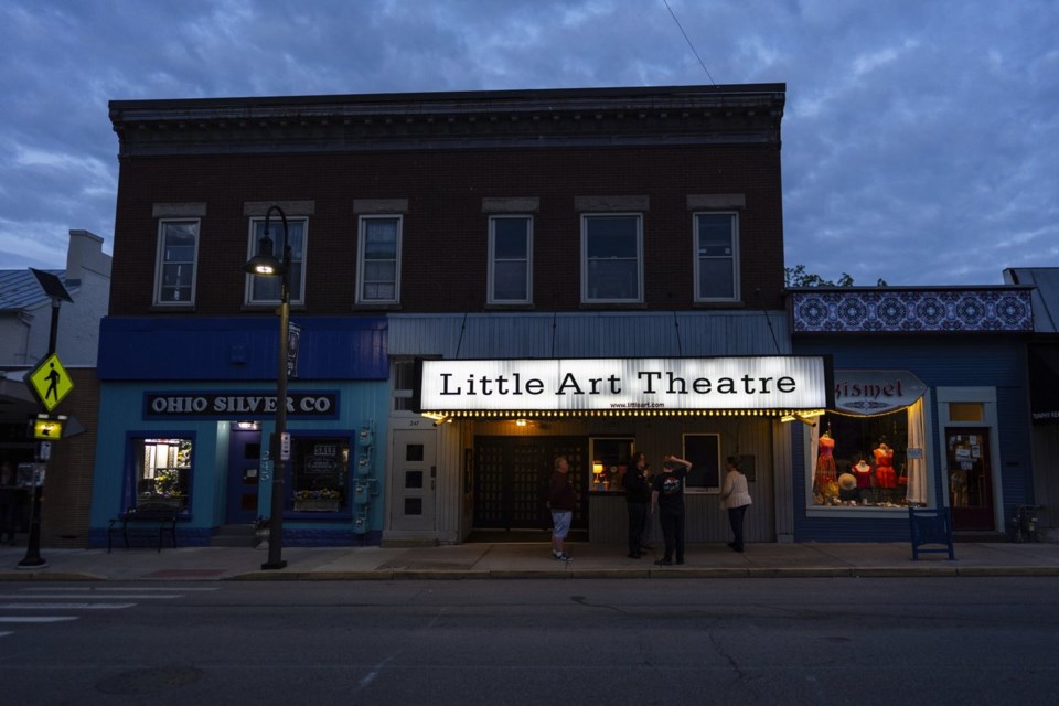 How an Oscar-winning filmmaker helped a small-town art theater in Ohio ...