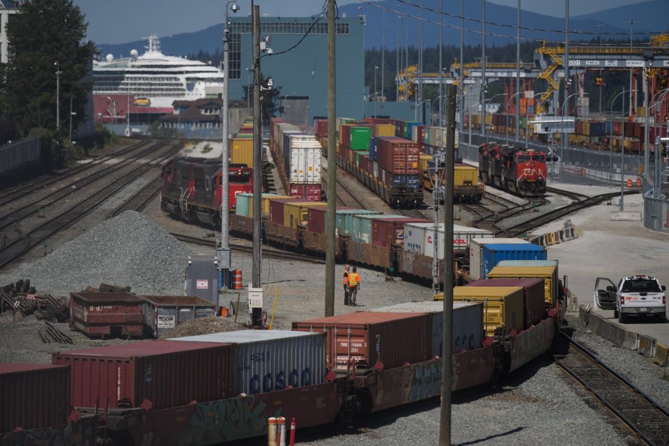 Railway shutdown would be ‘devastating’ for small businesses: CFIB