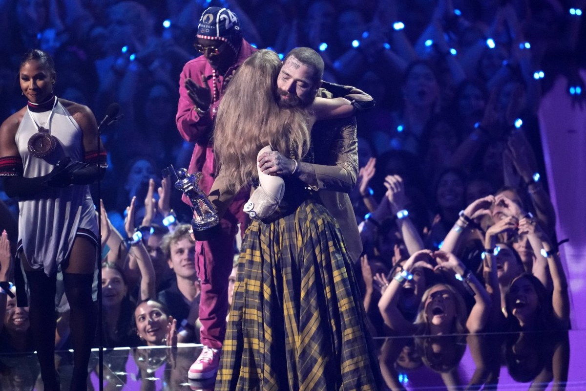 Taylor Swift, Post Malone win first award at the 2024 MTV Video Music