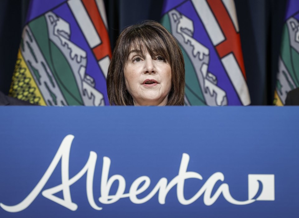 Alberta in talks to attract transgender health specialists to province